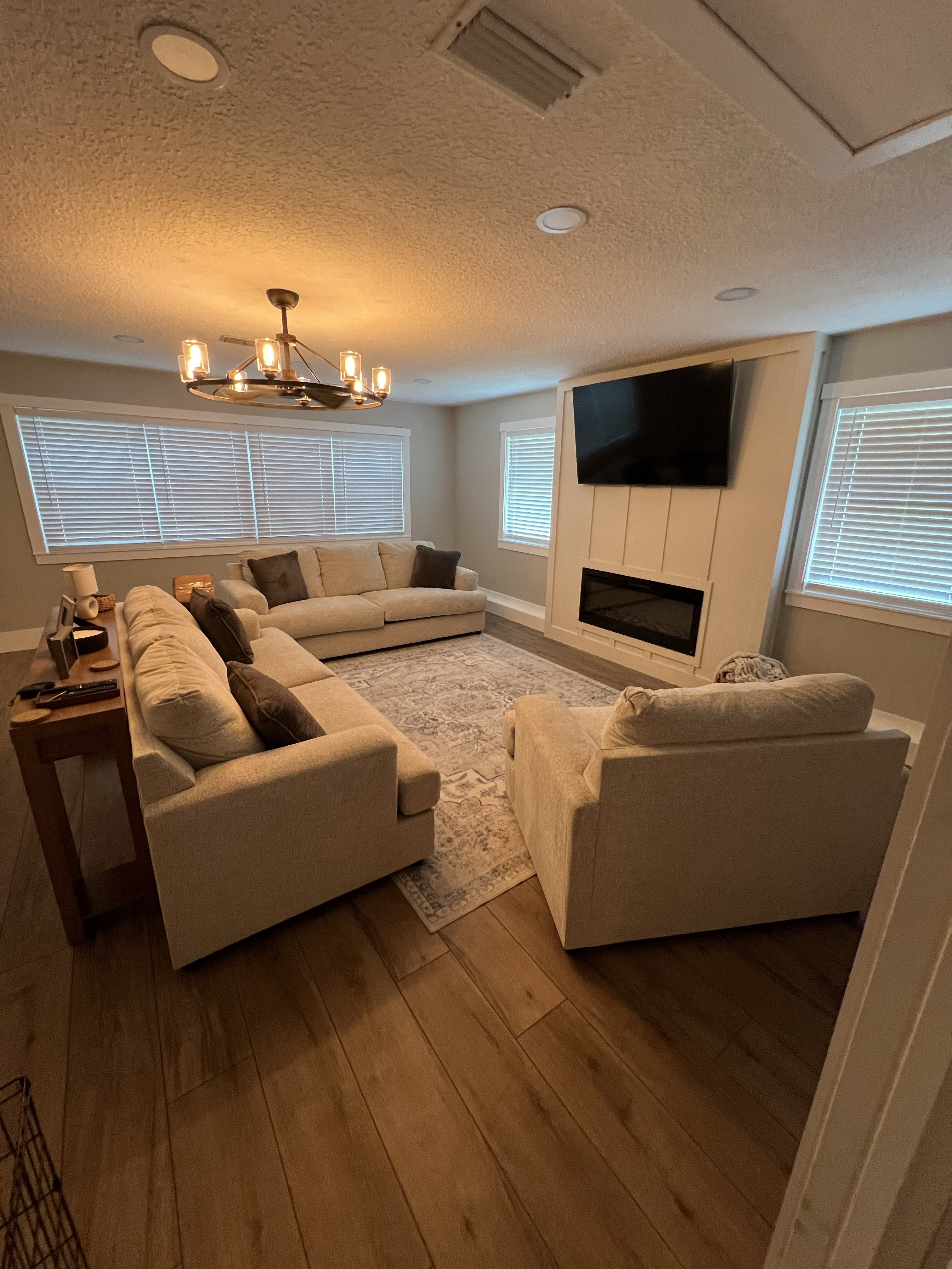 Living Room Hardwood Flooring and Interior Finishing